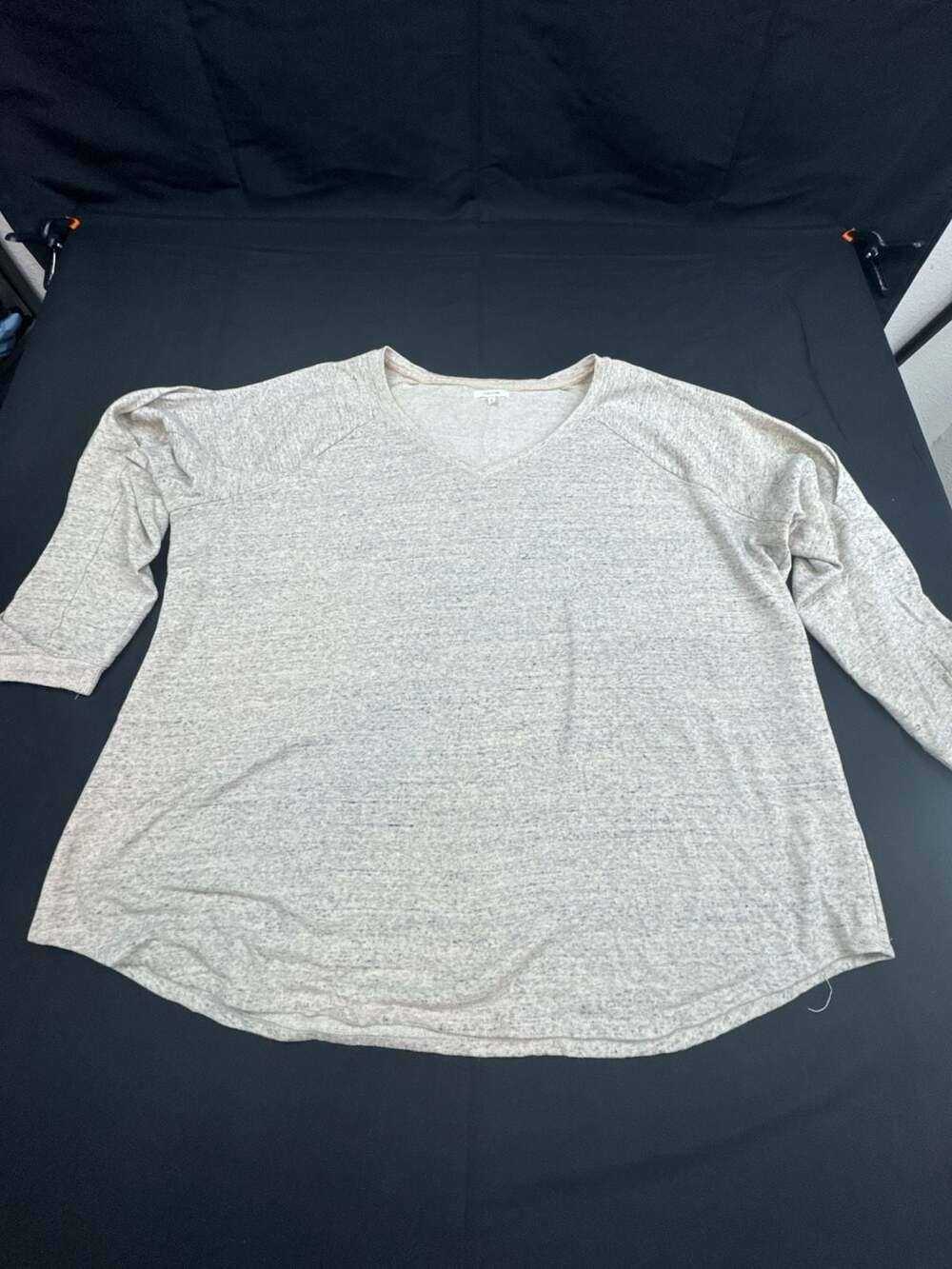 Maurices V-Neck Sweater Size 3 Gray White Marled Long Sleeve Pullover